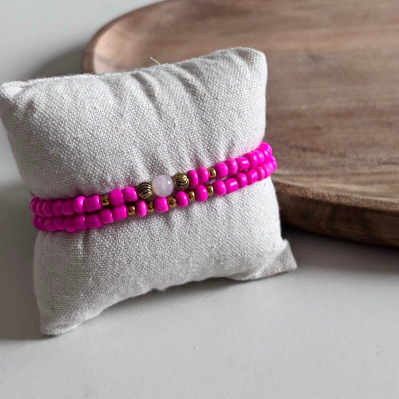 armbanden fel roze