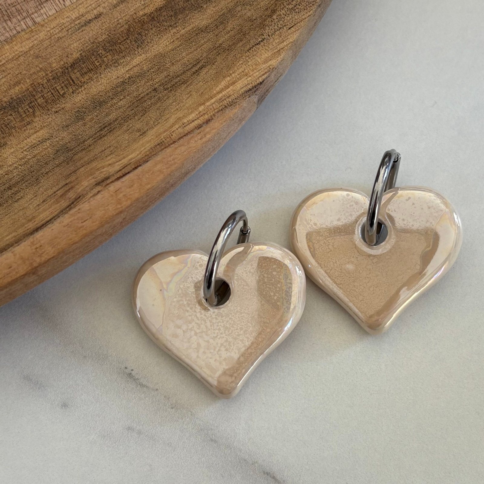 Oorbellen beige